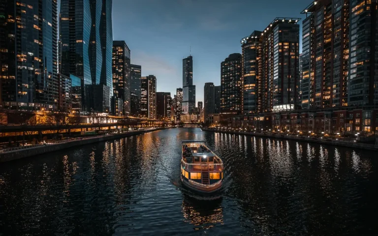 Riverboat tour on the Chicago river in the evening.